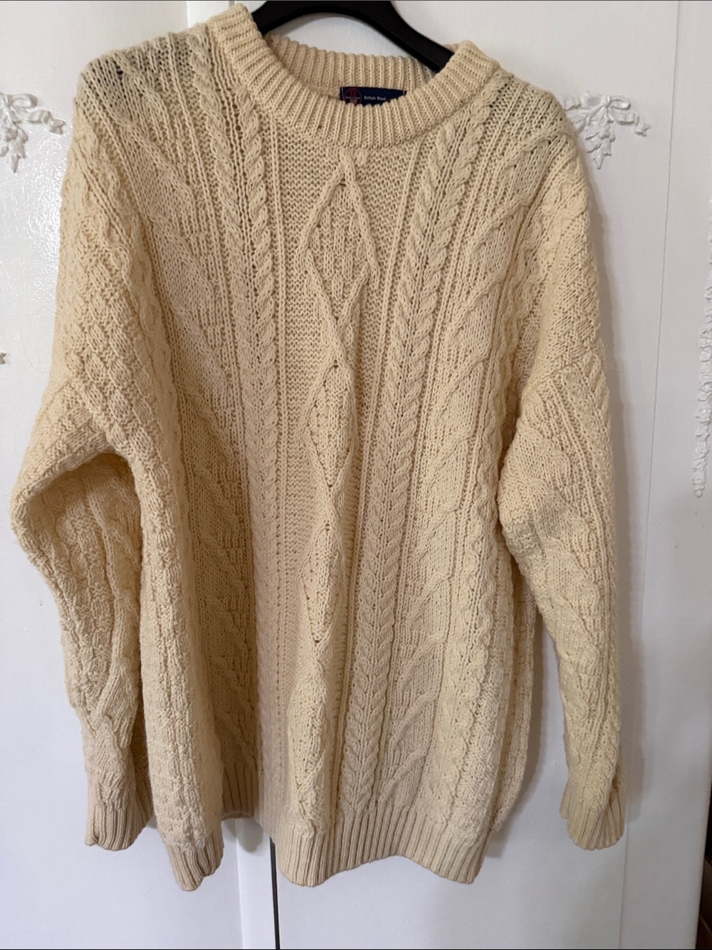Women's Cream Fisherman Cable Crewneck Sweater - British Wool. SZ XL